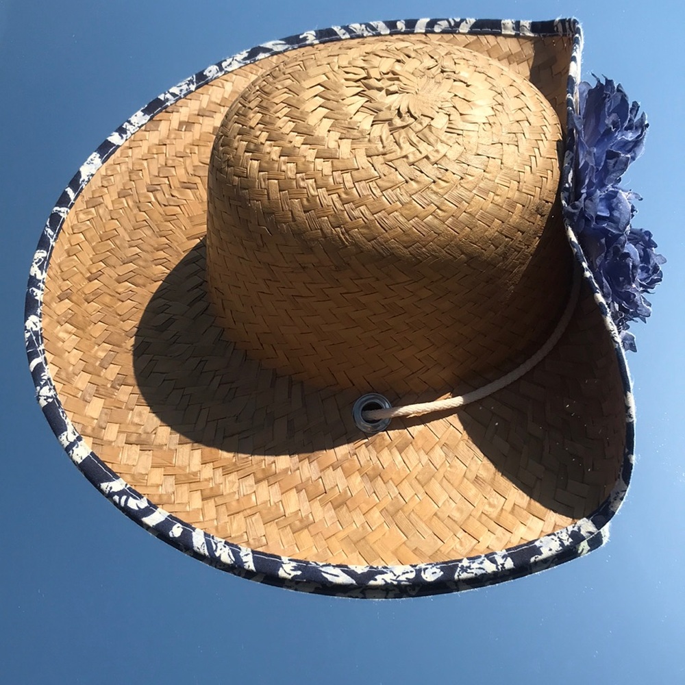 Vintage style hat